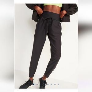 Old Navy High-Waisted PowerSoft Jogger Pants for Women Black Size Medium